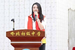 江南jiangnan（中国）集团陈文舒一行到湛江爱心助学